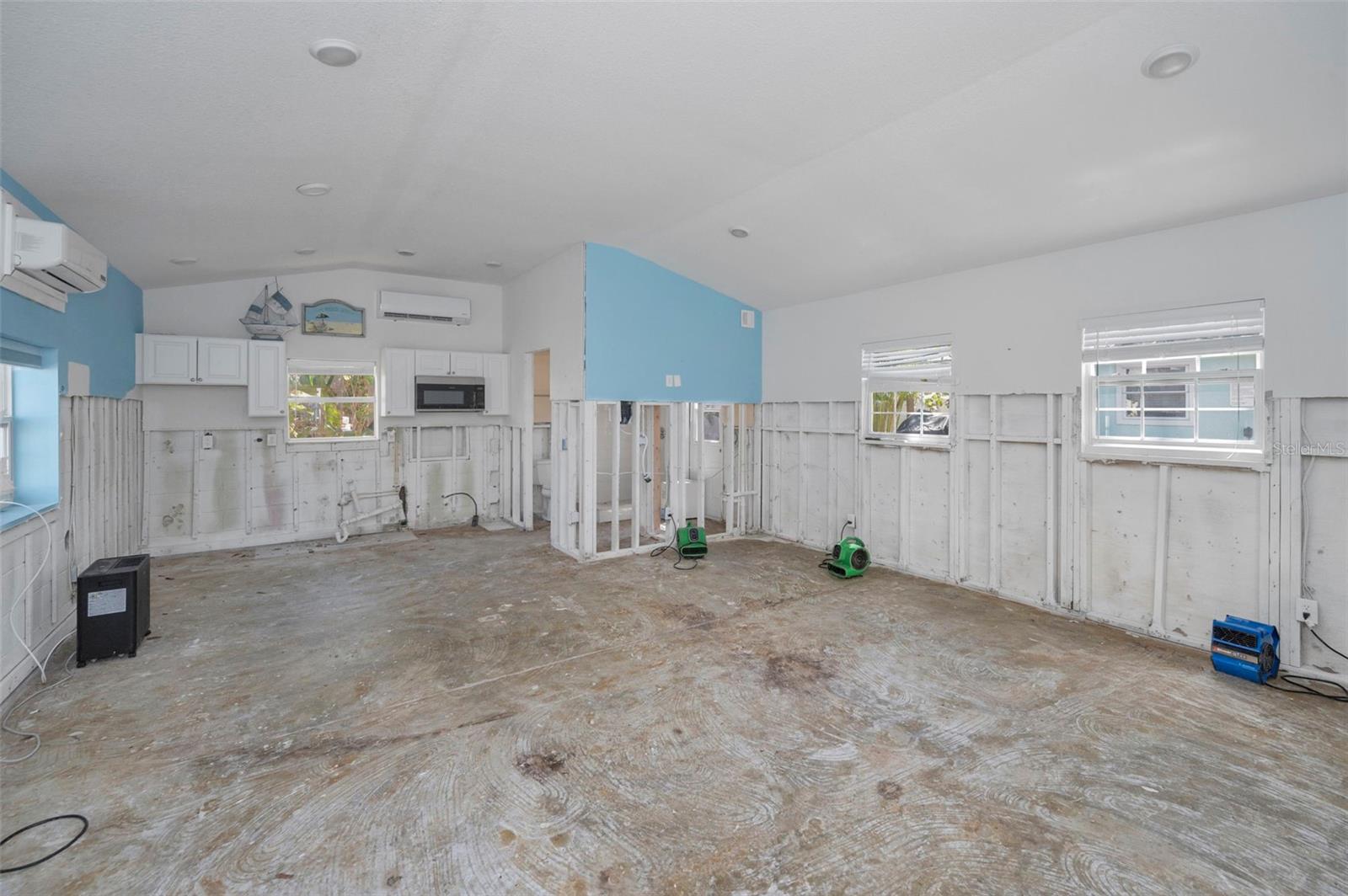 805 BRUCE AVE, CLEARWATER BEACH, FL, 33767