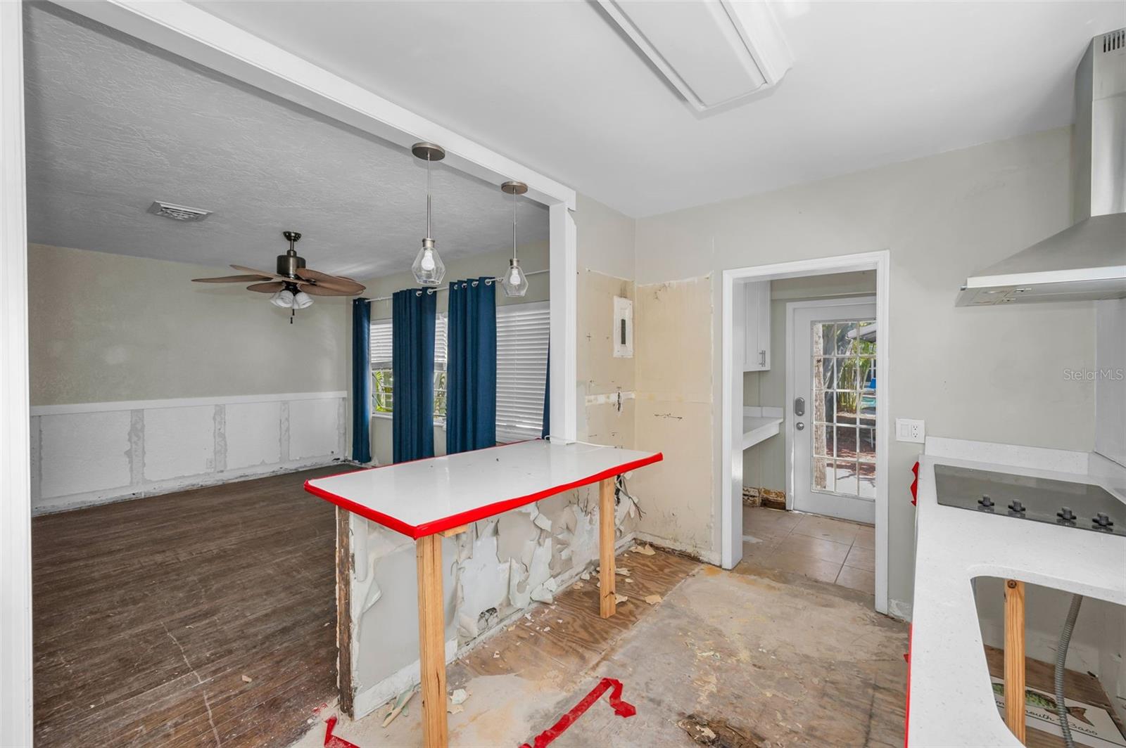 805 BRUCE AVE, CLEARWATER BEACH, FL, 33767