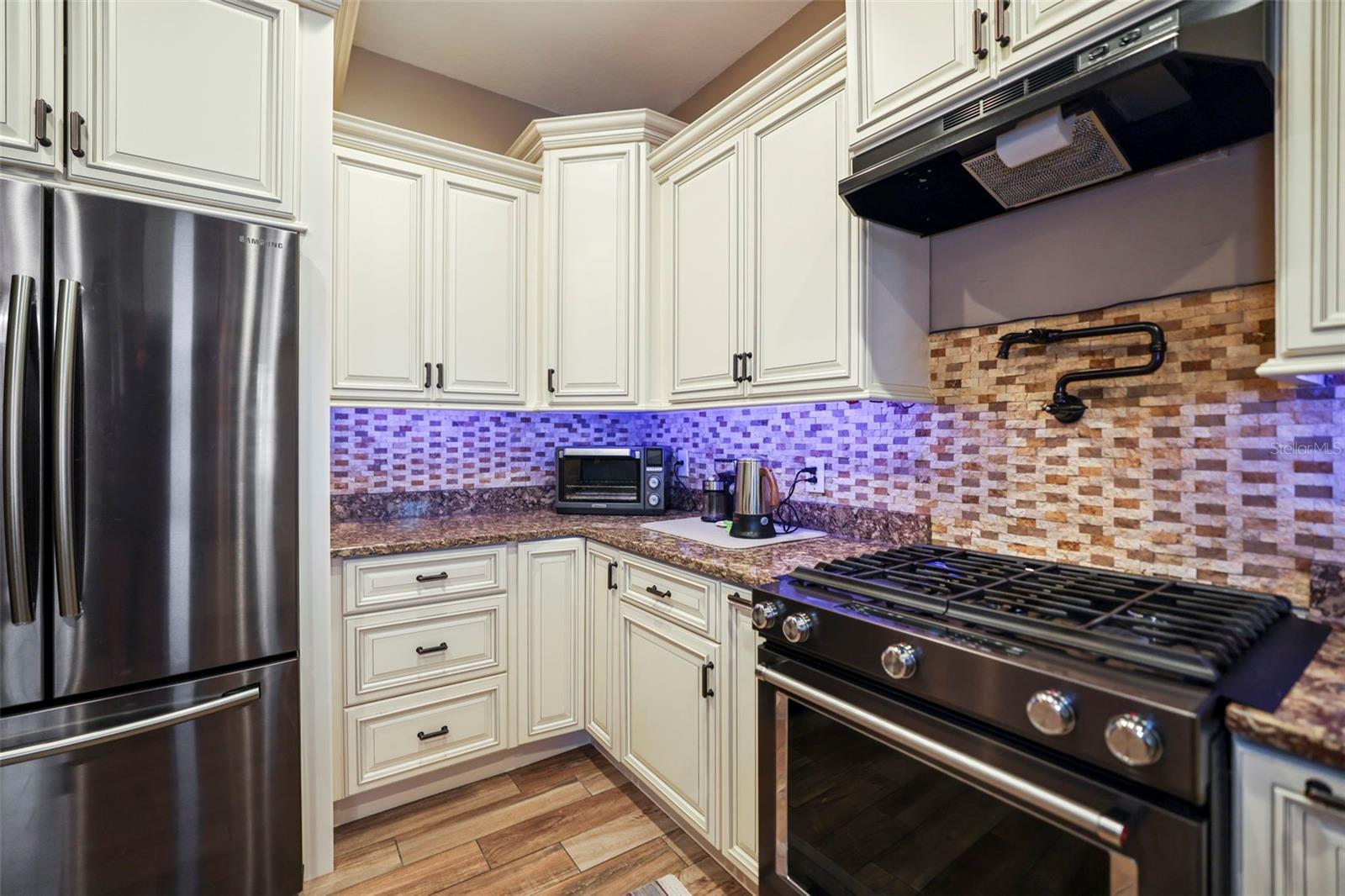 1615 SASSAFRAS DR, WESLEY CHAPEL, FL, 33543