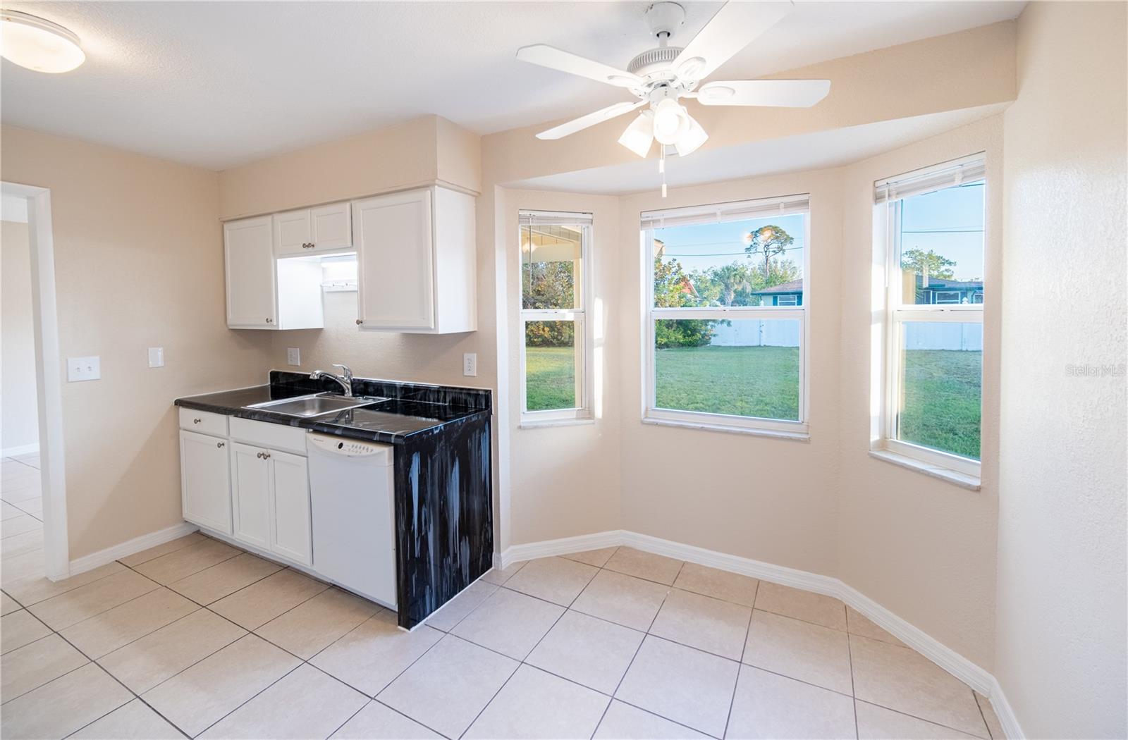536 LAKEHURST AVE NW, PORT CHARLOTTE, FL, 33952