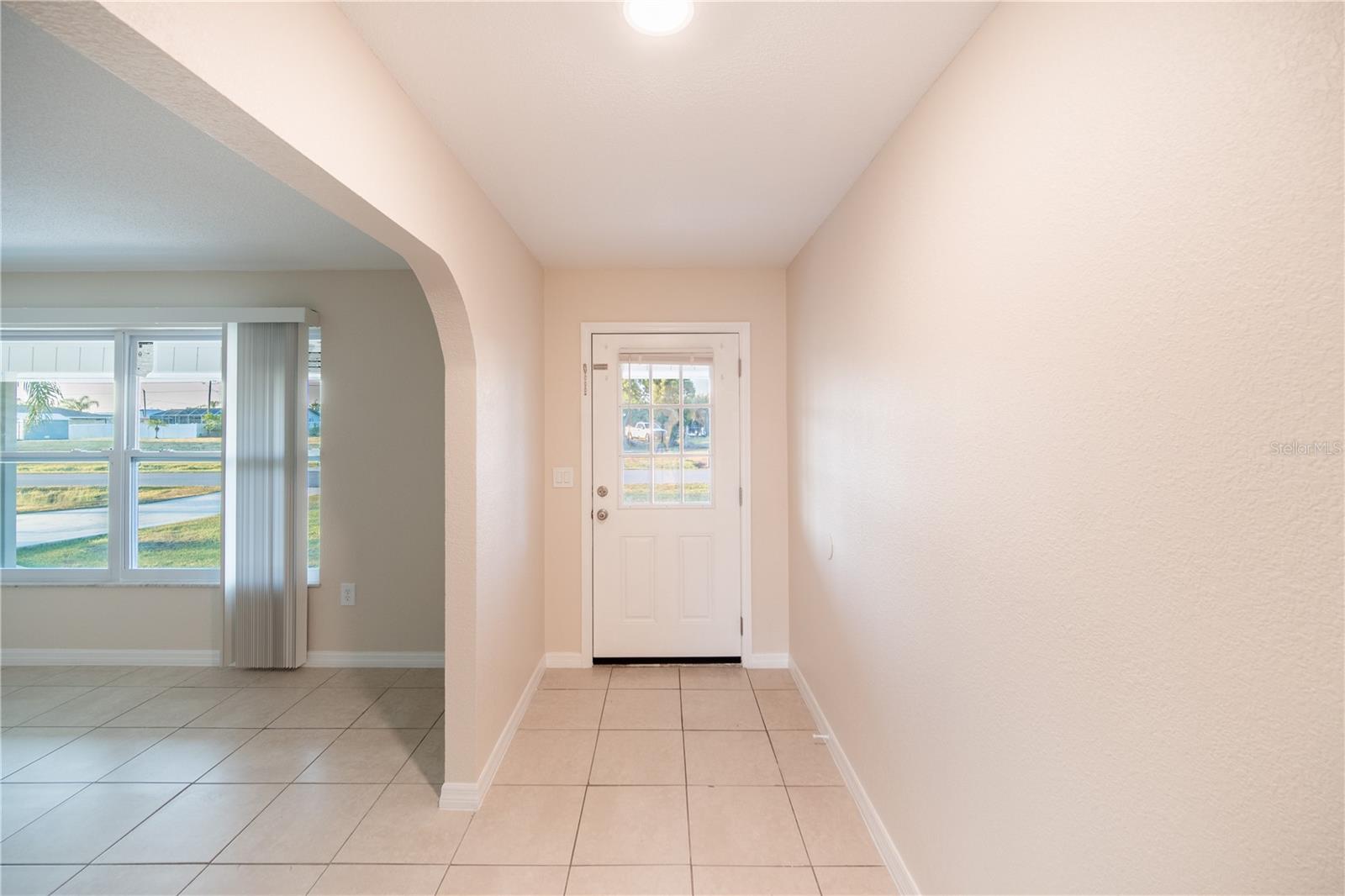 536 LAKEHURST AVE NW, PORT CHARLOTTE, FL, 33952