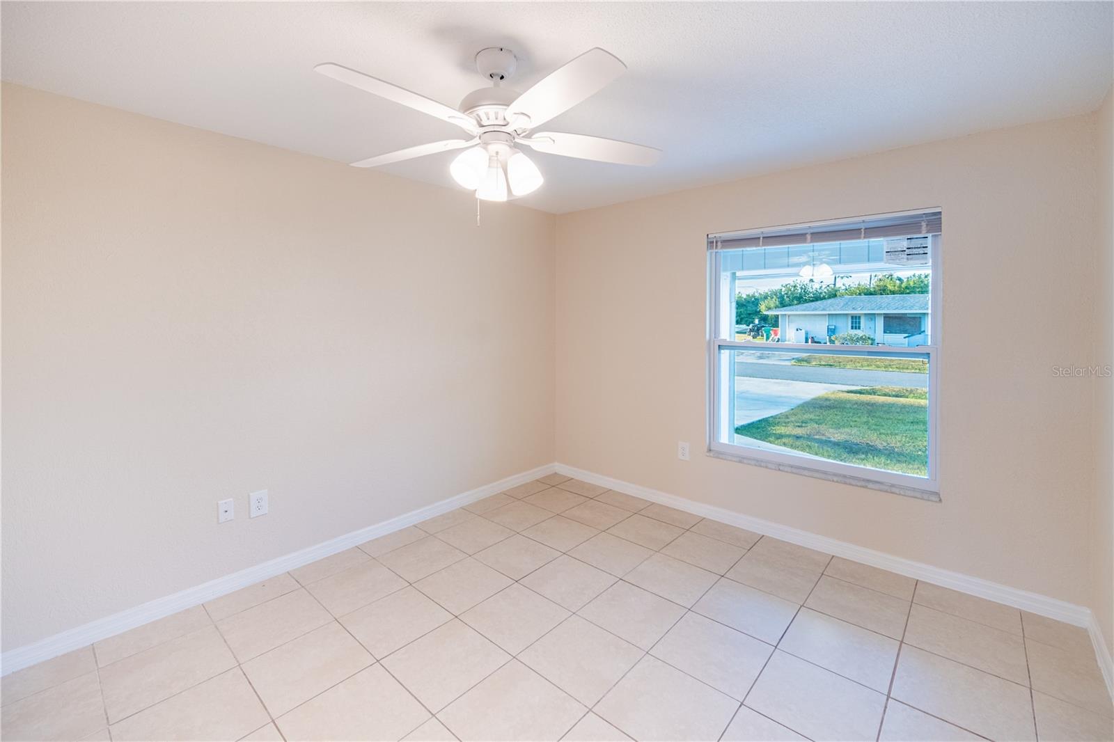 536 LAKEHURST AVE NW, PORT CHARLOTTE, FL, 33952