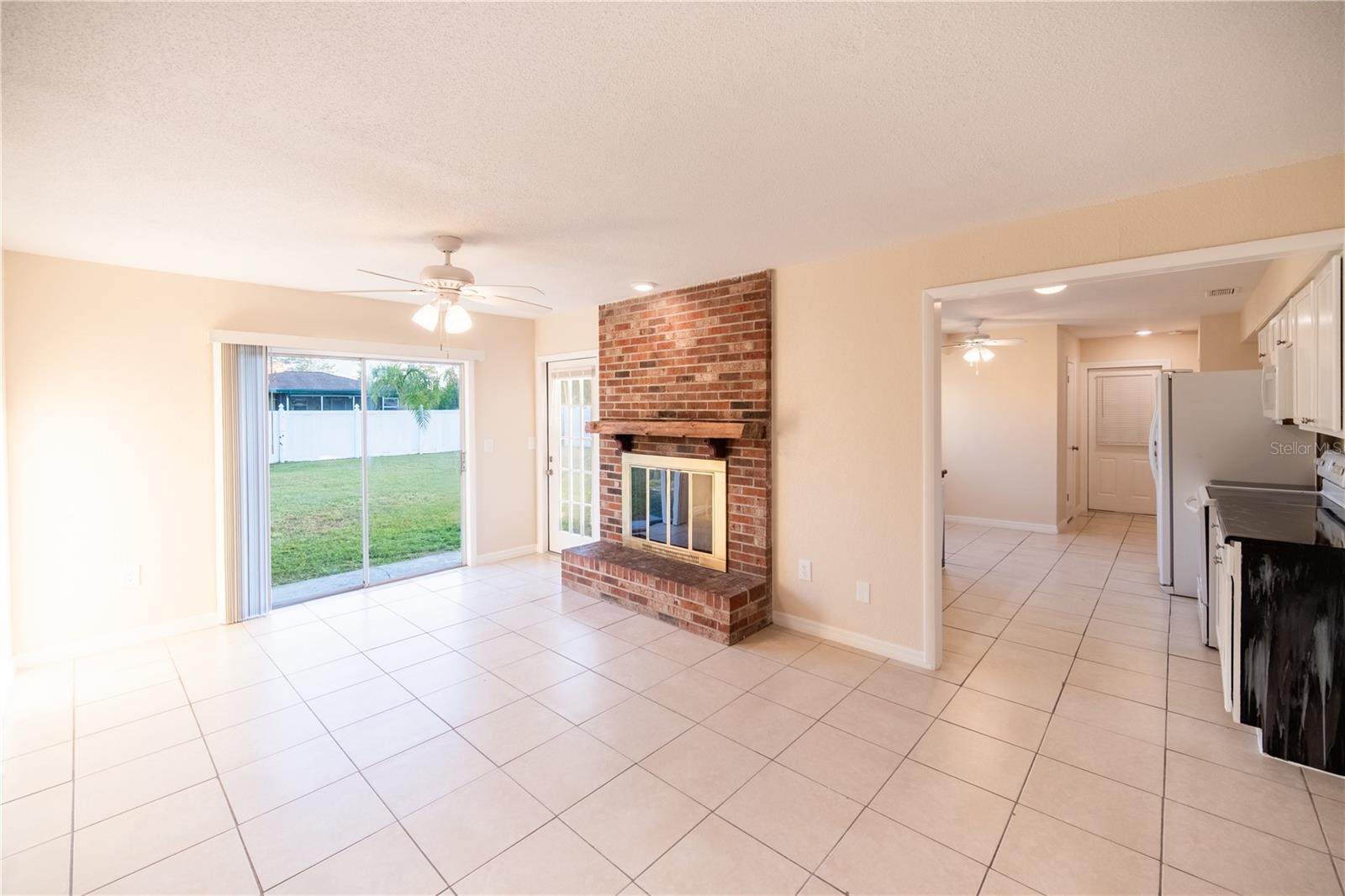 536 LAKEHURST AVE NW, PORT CHARLOTTE, FL, 33952