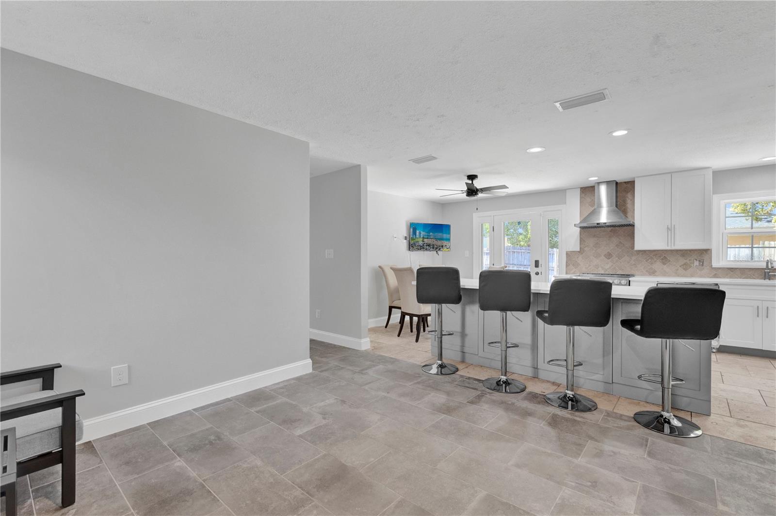 196 HIBISCUS LN, KISSIMMEE, FL, 34743