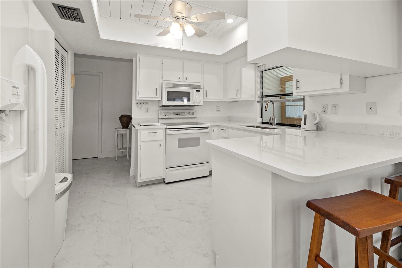 2333 RIO DE JANEIRO AVE, PUNTA GORDA, FL, 33983
