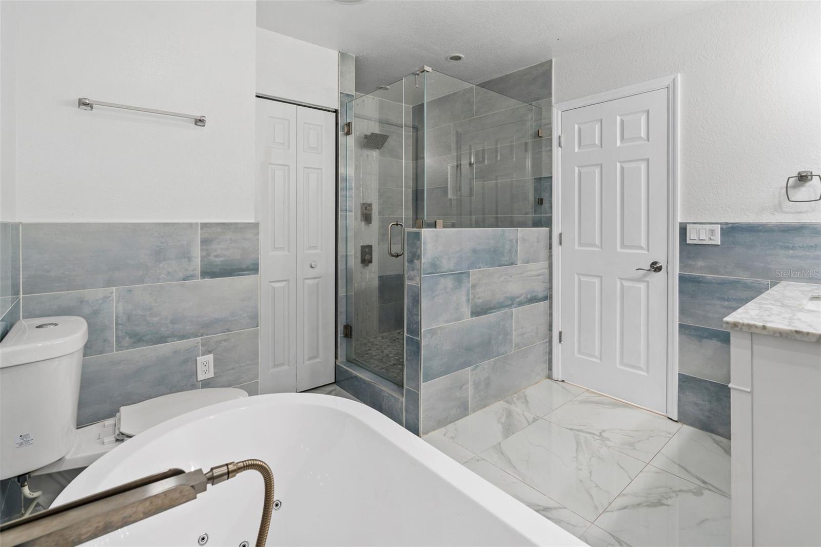 6421 SANTA MONICA DR, TAMPA, FL, 33615