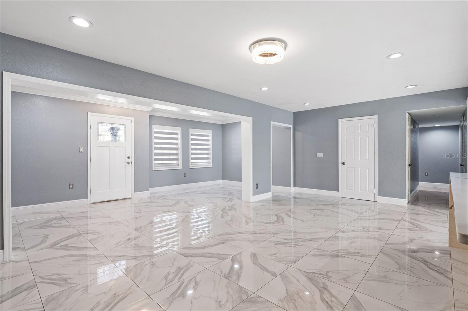 6421 SANTA MONICA DR, TAMPA, FL, 33615