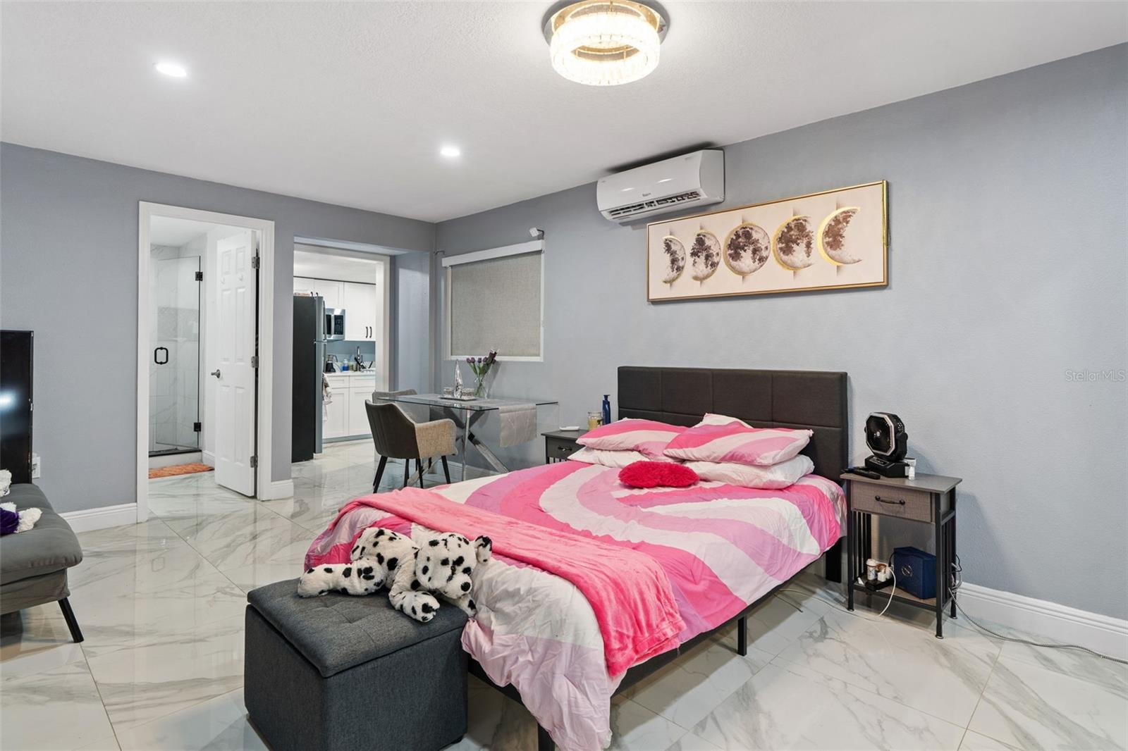 6421 SANTA MONICA DR, TAMPA, FL, 33615