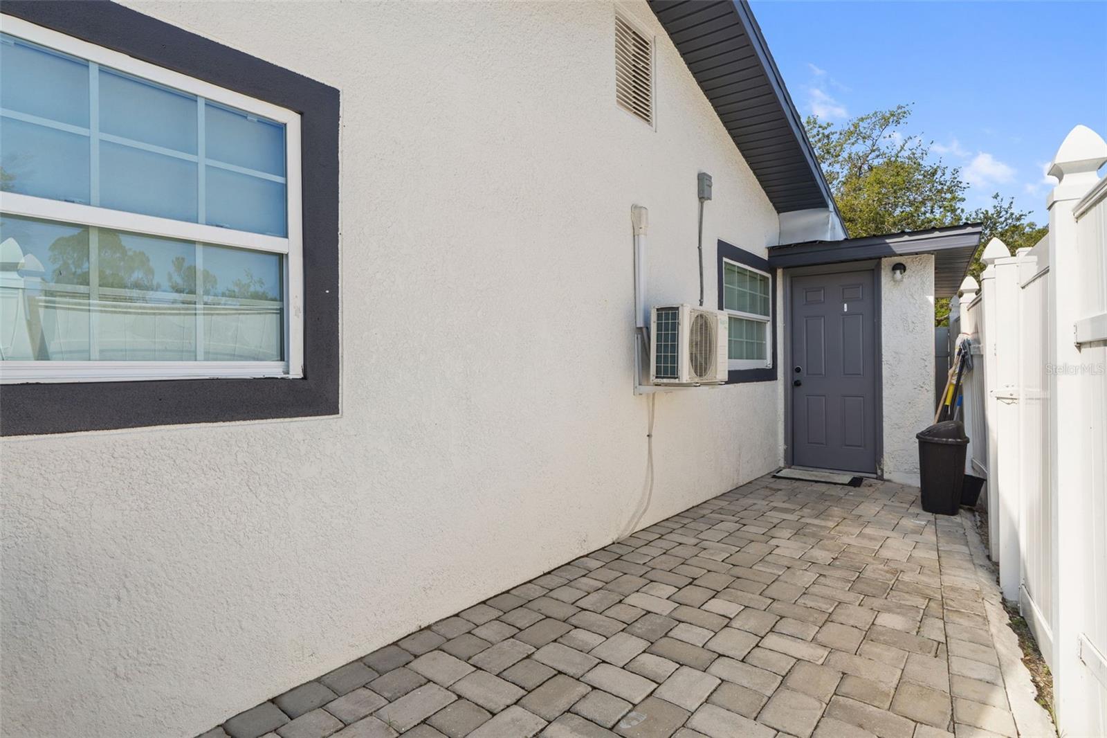 6421 SANTA MONICA DR, TAMPA, FL, 33615