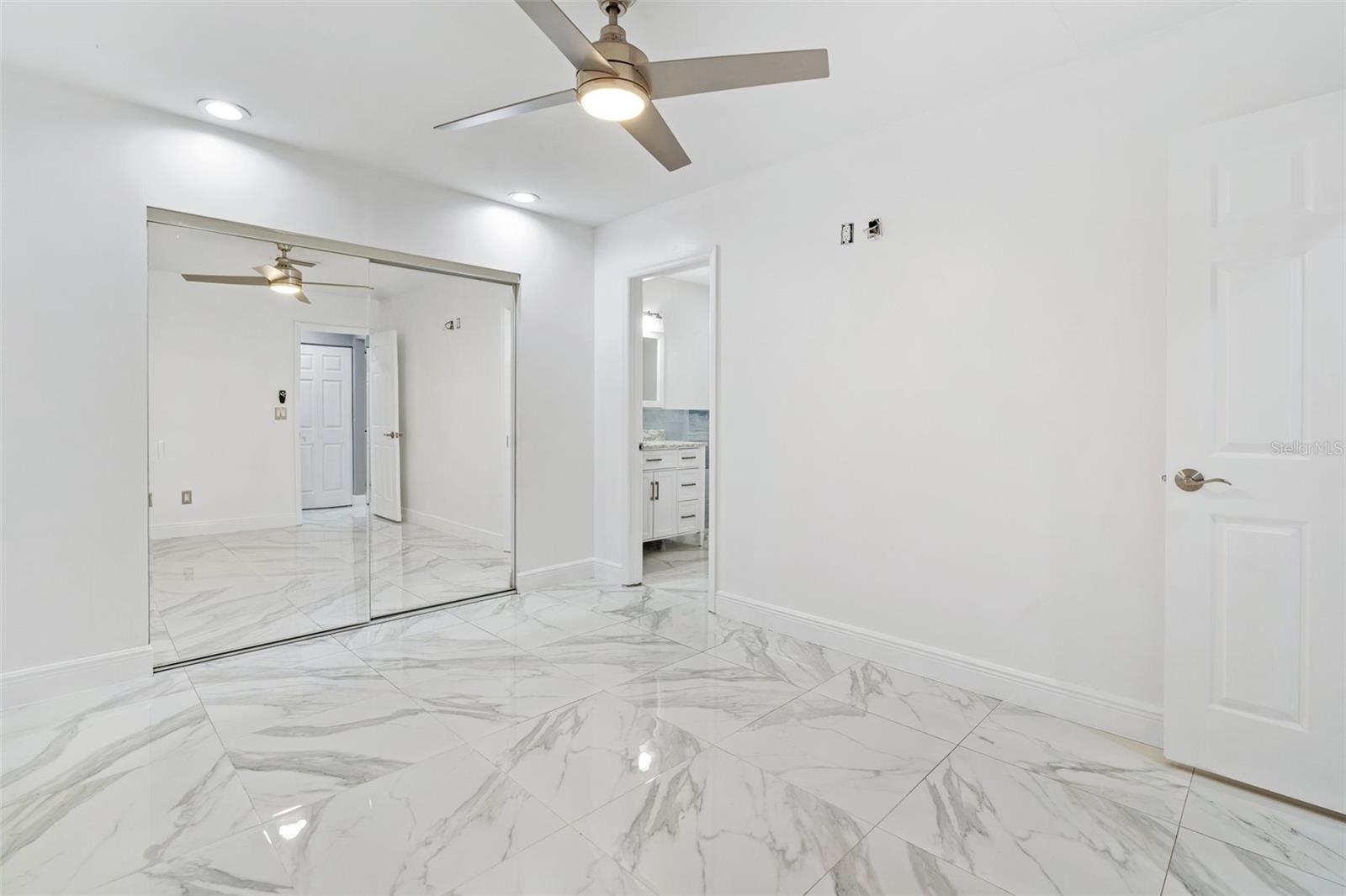 6421 SANTA MONICA DR, TAMPA, FL, 33615