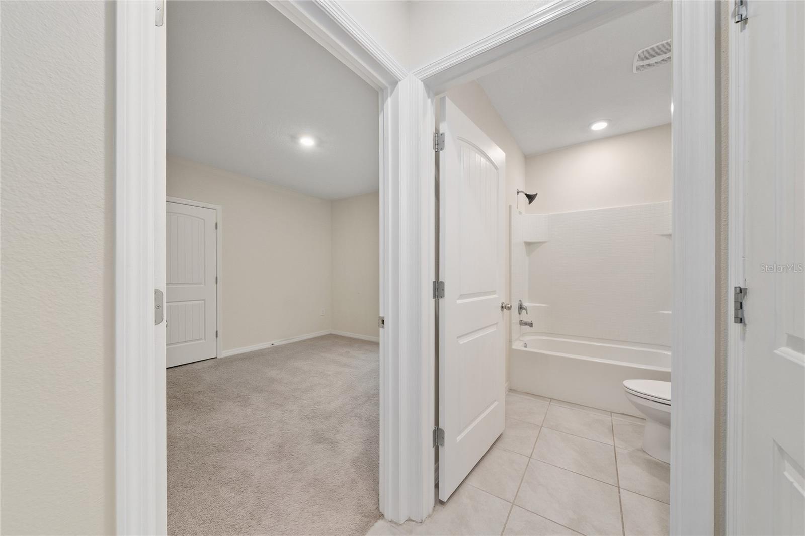 20032 ROYAL TERN CT, LEESBURG, FL, 34748
