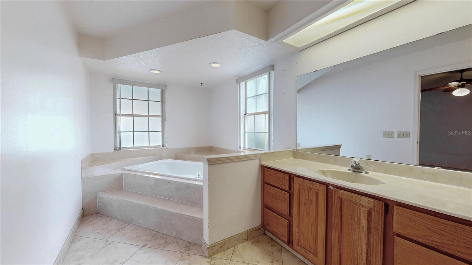 1720 NORTH CT, EUSTIS, FL, 32726