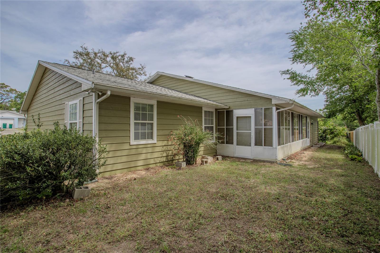 1720 NORTH CT, EUSTIS, FL, 32726