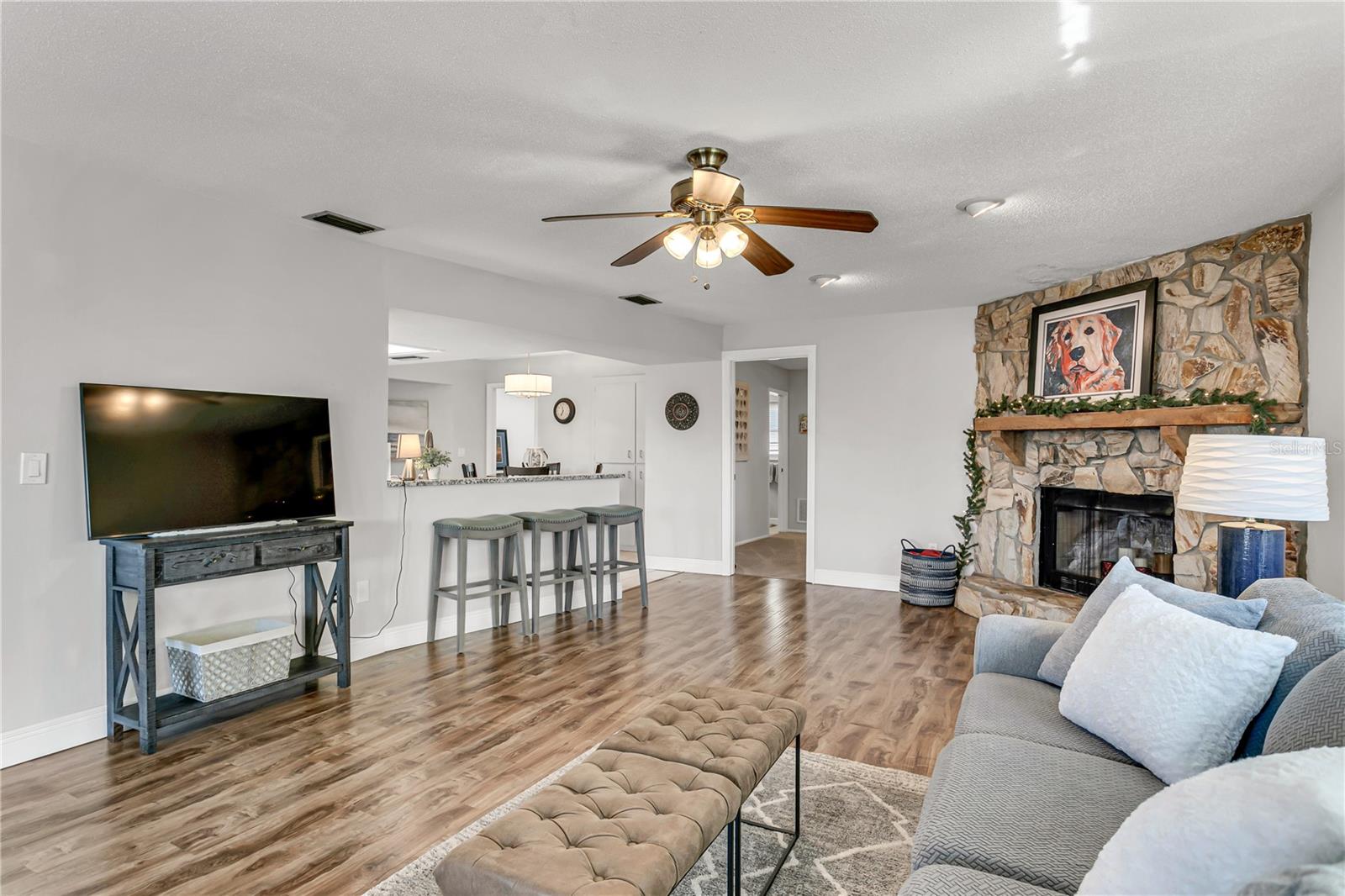 8613 LEONA ST, SEMINOLE, FL, 33772