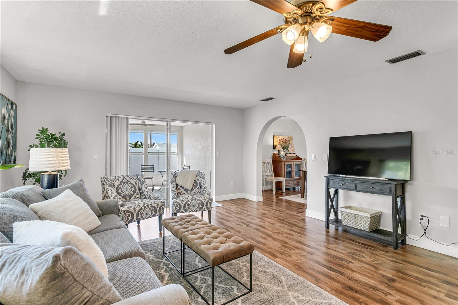 8613 LEONA ST, SEMINOLE, FL, 33772