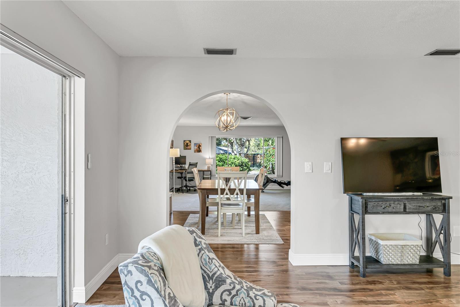 8613 LEONA ST, SEMINOLE, FL, 33772