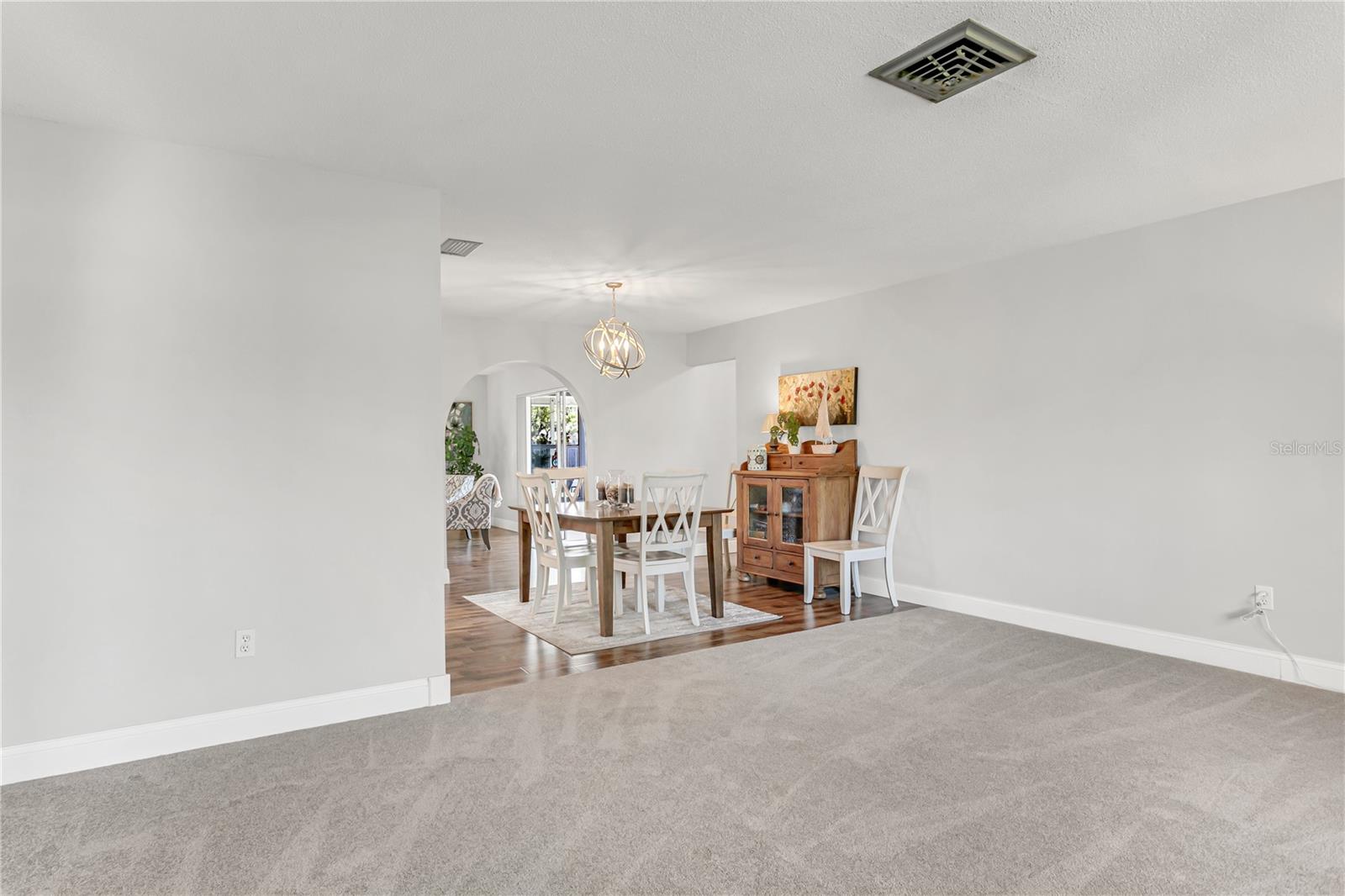 8613 LEONA ST, SEMINOLE, FL, 33772