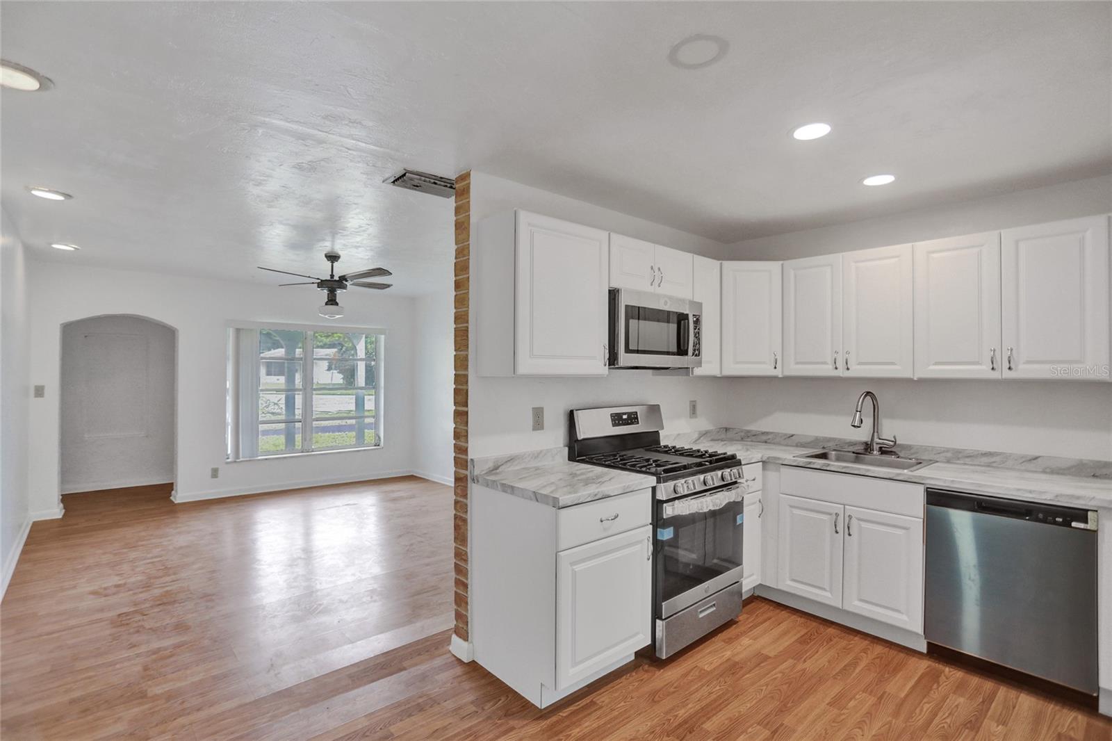 6920 SW 23RD ST, MIRAMAR, FL, 33023