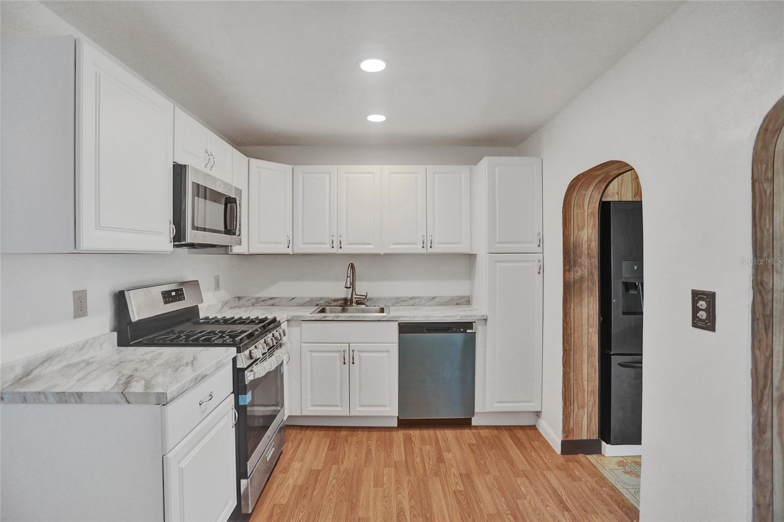 6920 SW 23RD ST, MIRAMAR, FL, 33023