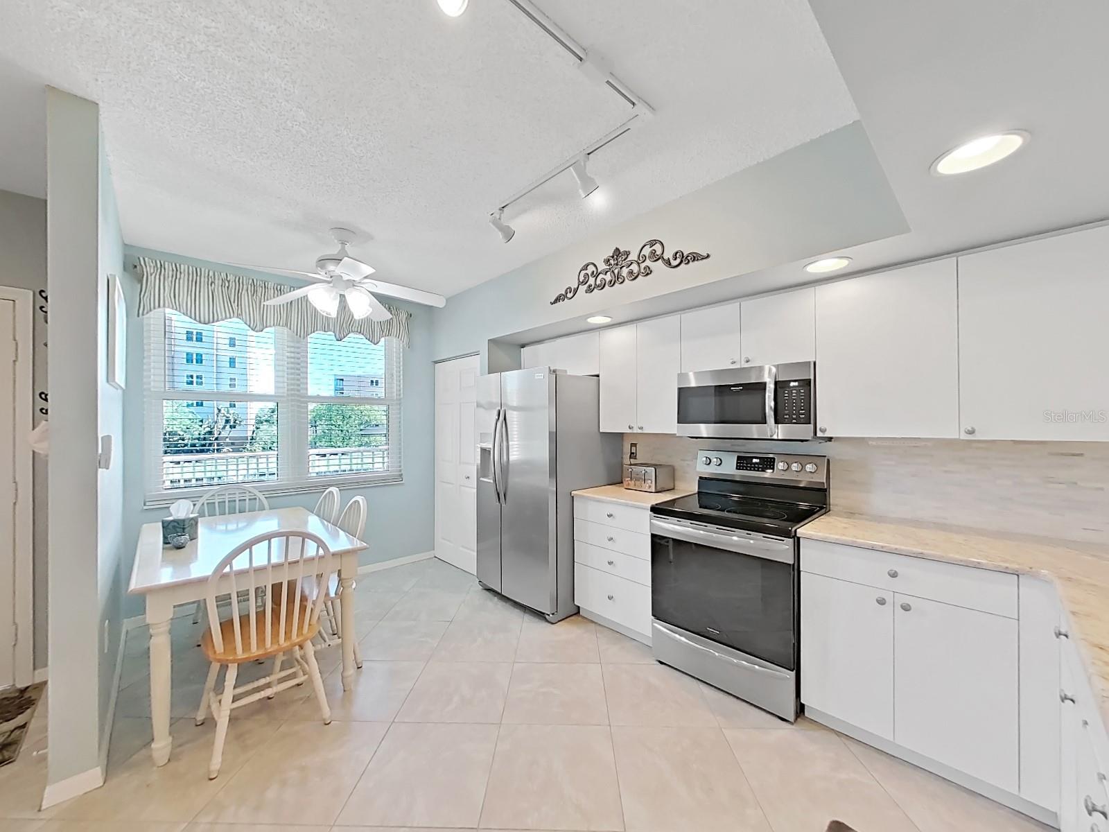 6495 SHORELINE DR #8105, SEMINOLE, FL, 33708