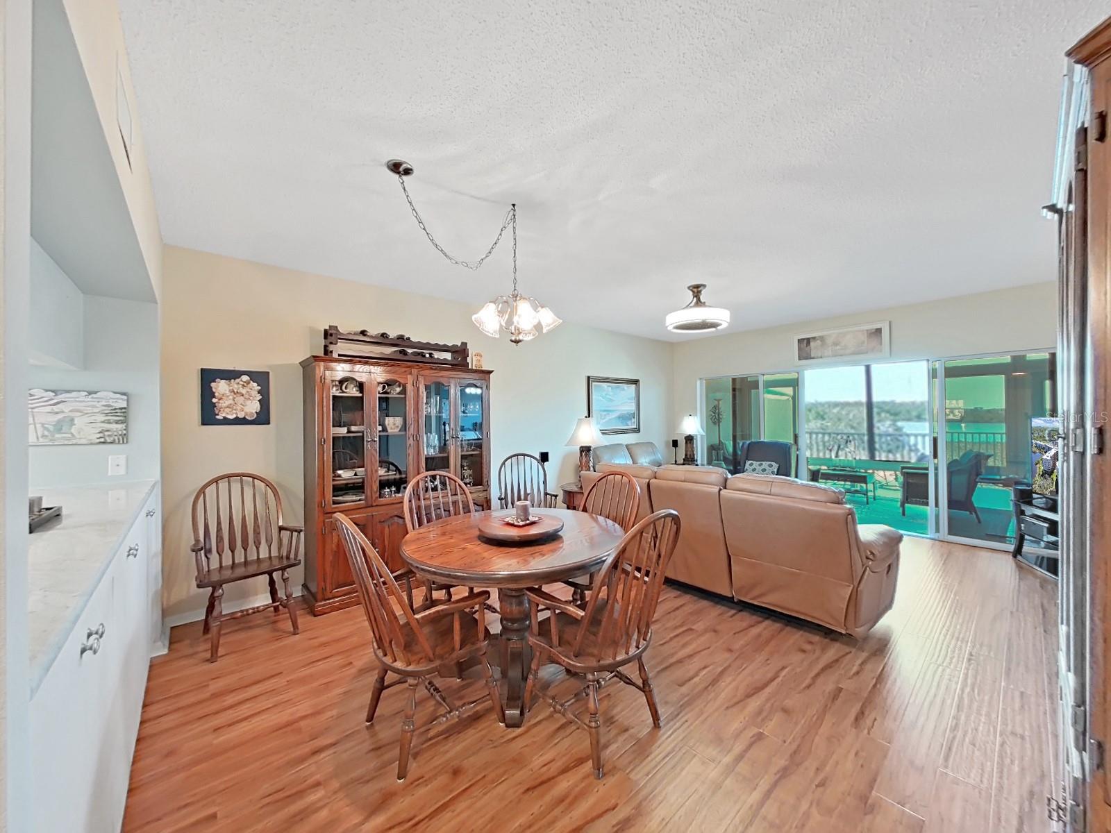 6495 SHORELINE DR #8105, SEMINOLE, FL, 33708