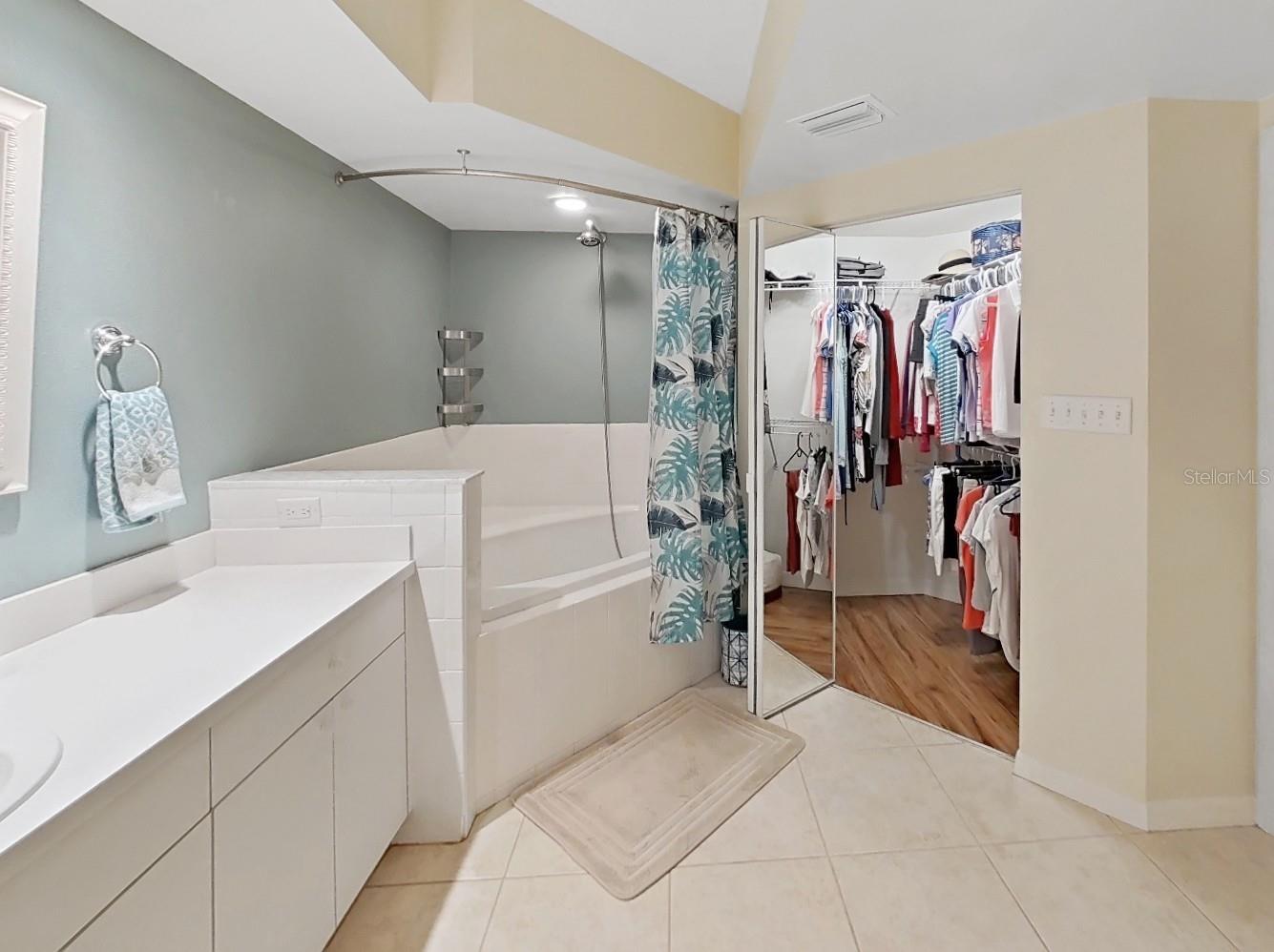 6495 SHORELINE DR #8105, SEMINOLE, FL, 33708