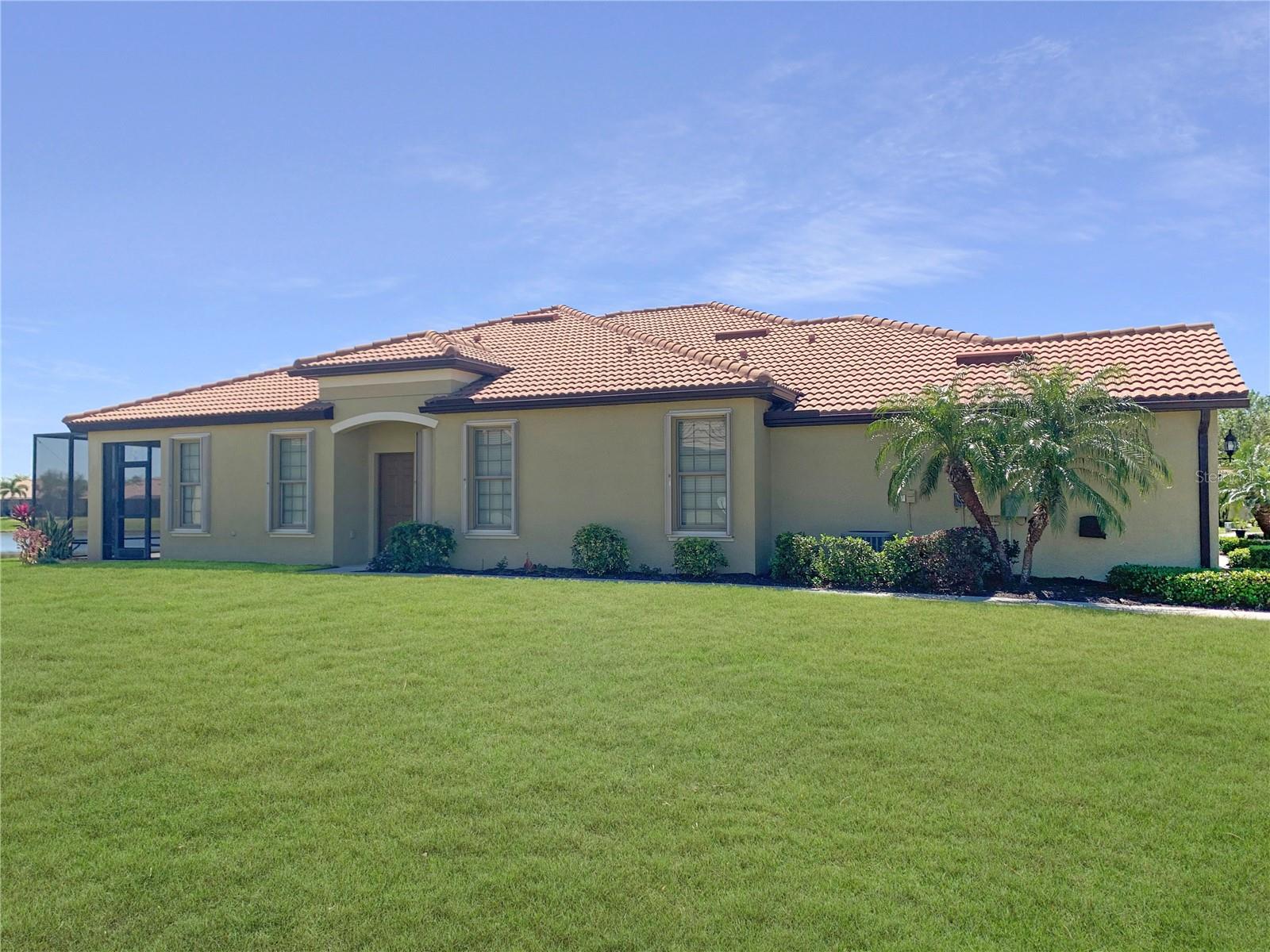 5472 SUNSET FALLS DR, APOLLO BEACH, FL, 33572