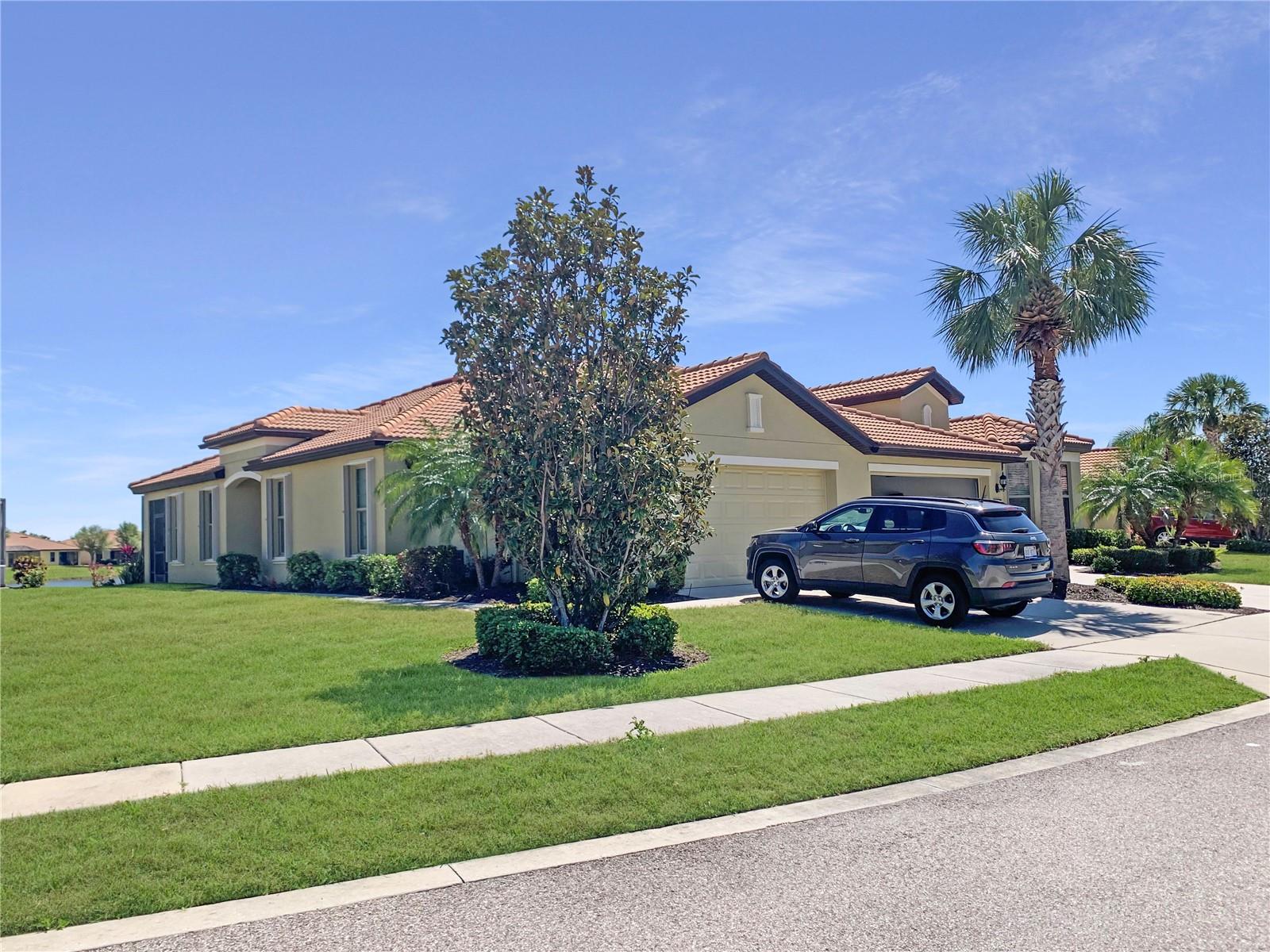 5472 SUNSET FALLS DR, APOLLO BEACH, FL, 33572