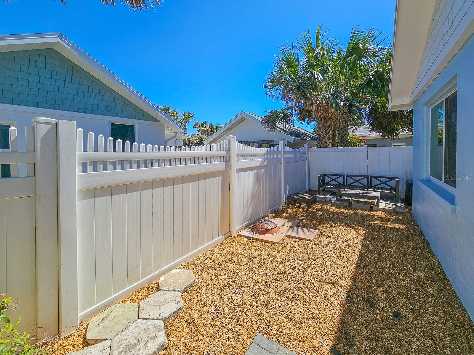 111 S 5TH ST, FLAGLER BEACH, FL, 32136