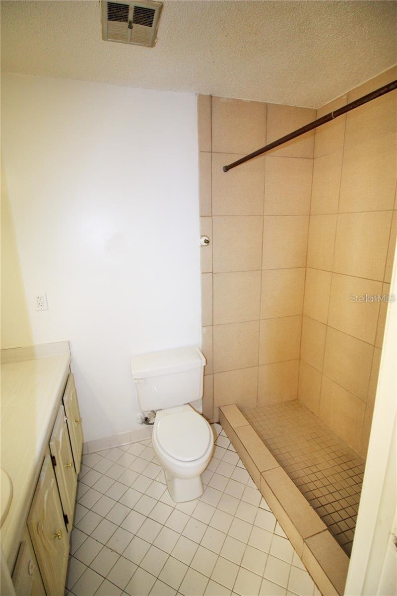 520 ORANGE DR #13, ALTAMONTE SPRINGS, FL, 32701