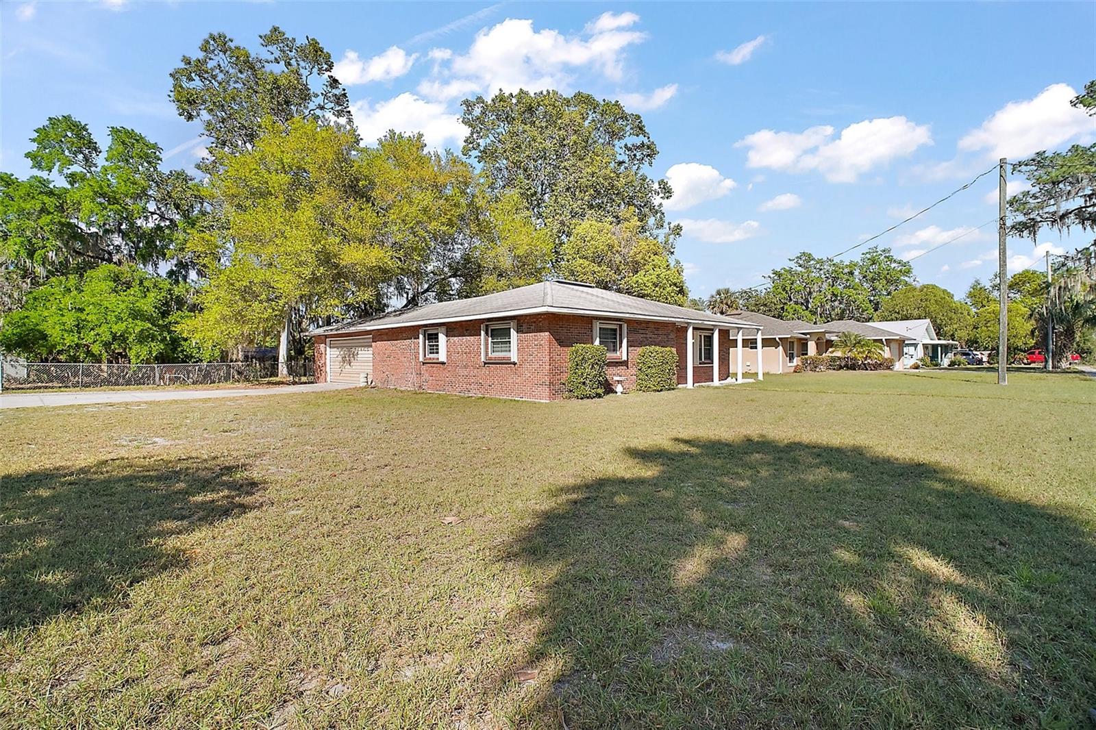 208 PALM WAY, TAVARES, FL, 32778