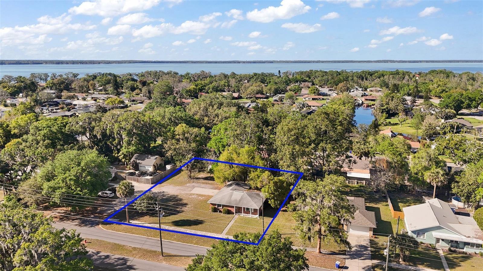 208 PALM WAY, TAVARES, FL, 32778