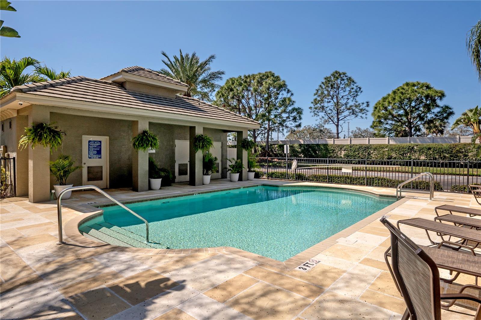 10250 BAYOU GRANDE AVE, SEMINOLE, FL, 33772