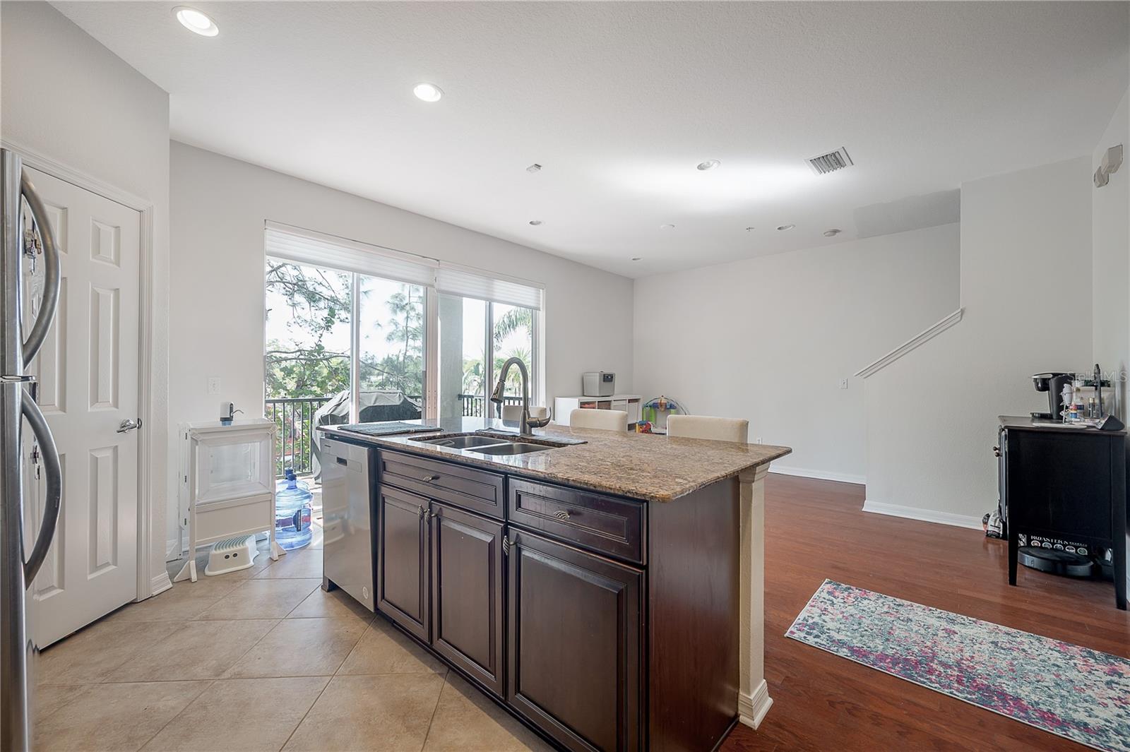10250 BAYOU GRANDE AVE, SEMINOLE, FL, 33772