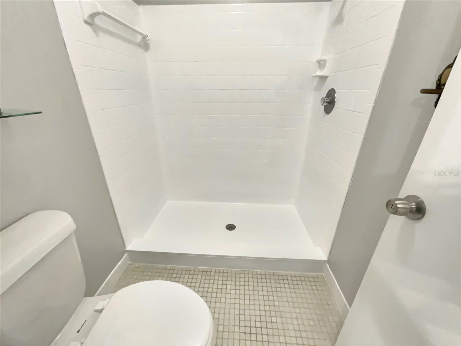 6002 LAKETREE LN #B, TEMPLE TERRACE, FL, 33617
