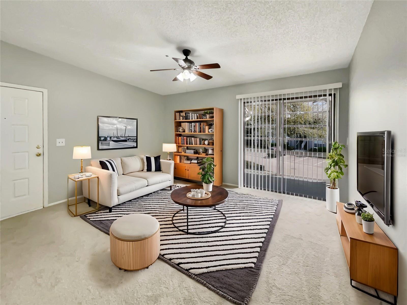 6002 LAKETREE LN #B, TEMPLE TERRACE, FL, 33617