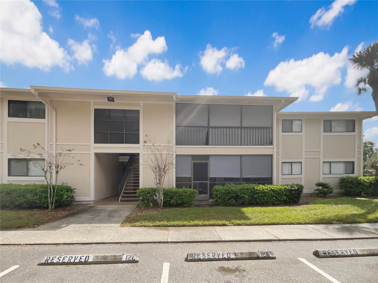 6002 LAKETREE LN #B, TEMPLE TERRACE, FL, 33617