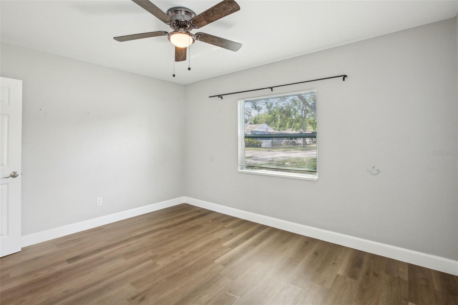 1000 8TH AVE SW, LARGO, FL, 33770