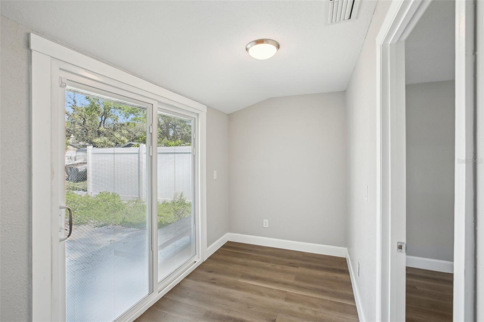 1000 8TH AVE SW, LARGO, FL, 33770
