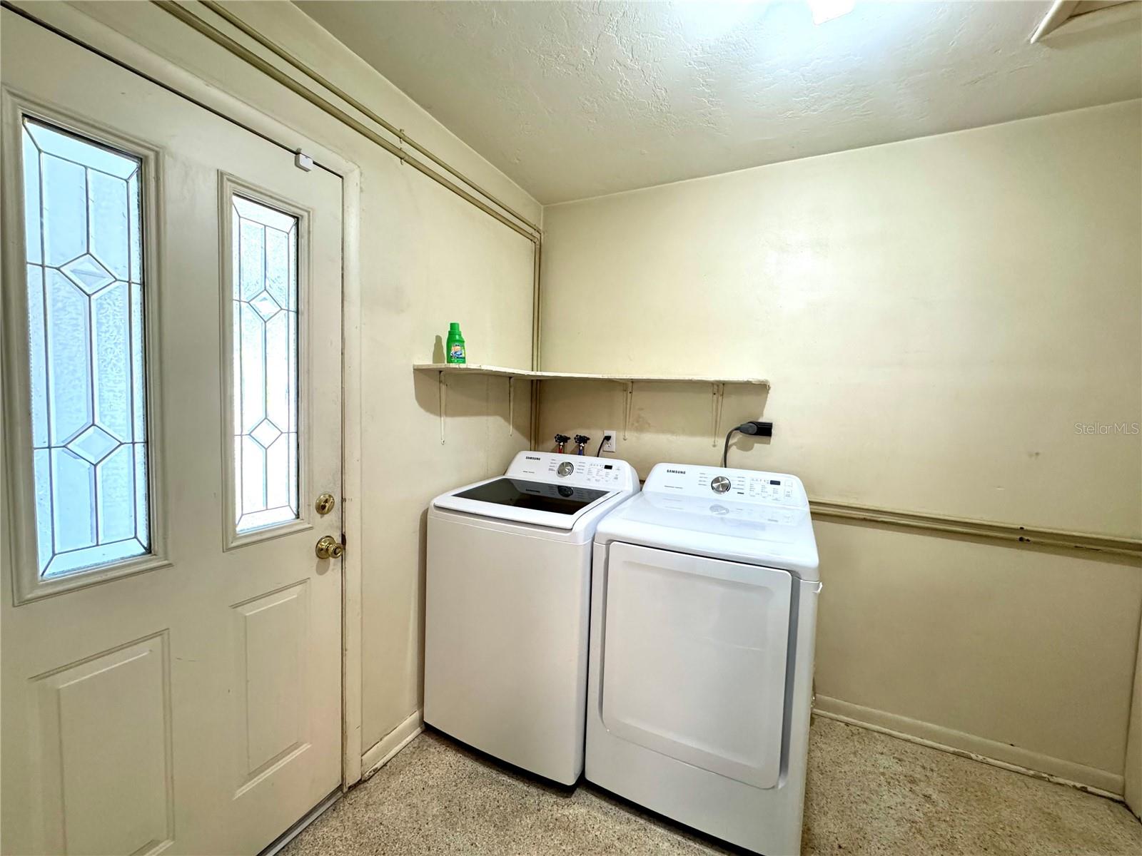 1074 GERONA AVE, DELTONA, FL, 32725