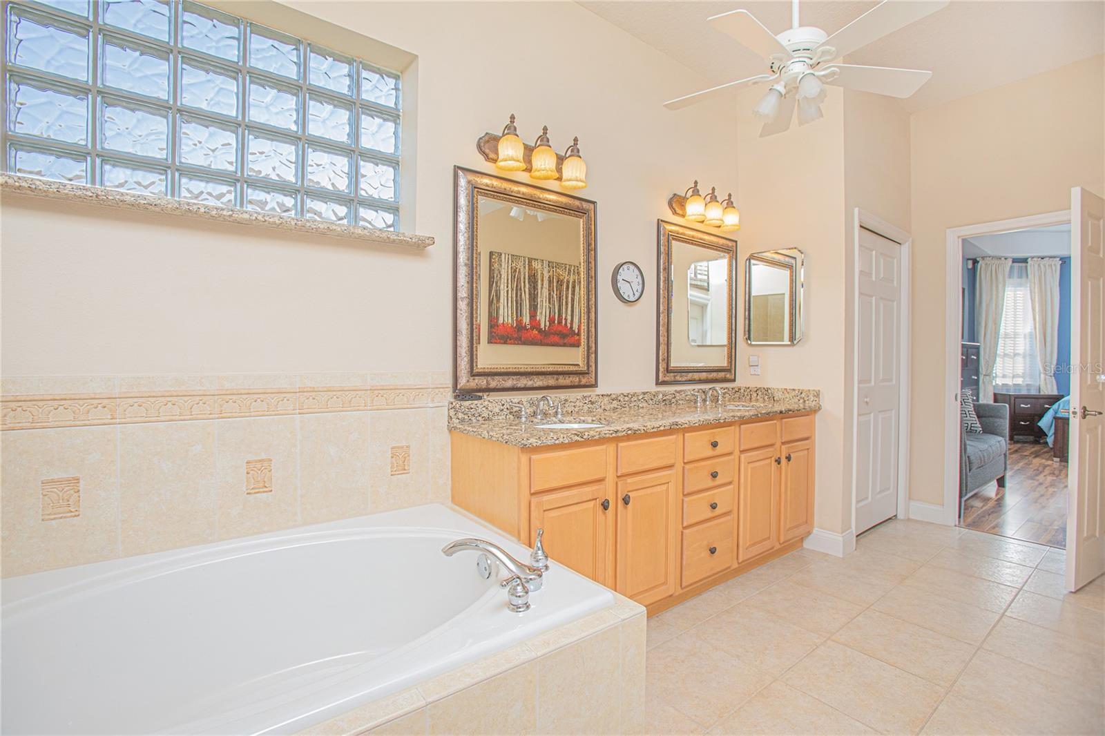 10543 WOODCHASE CIR, ORLANDO, FL, 32836