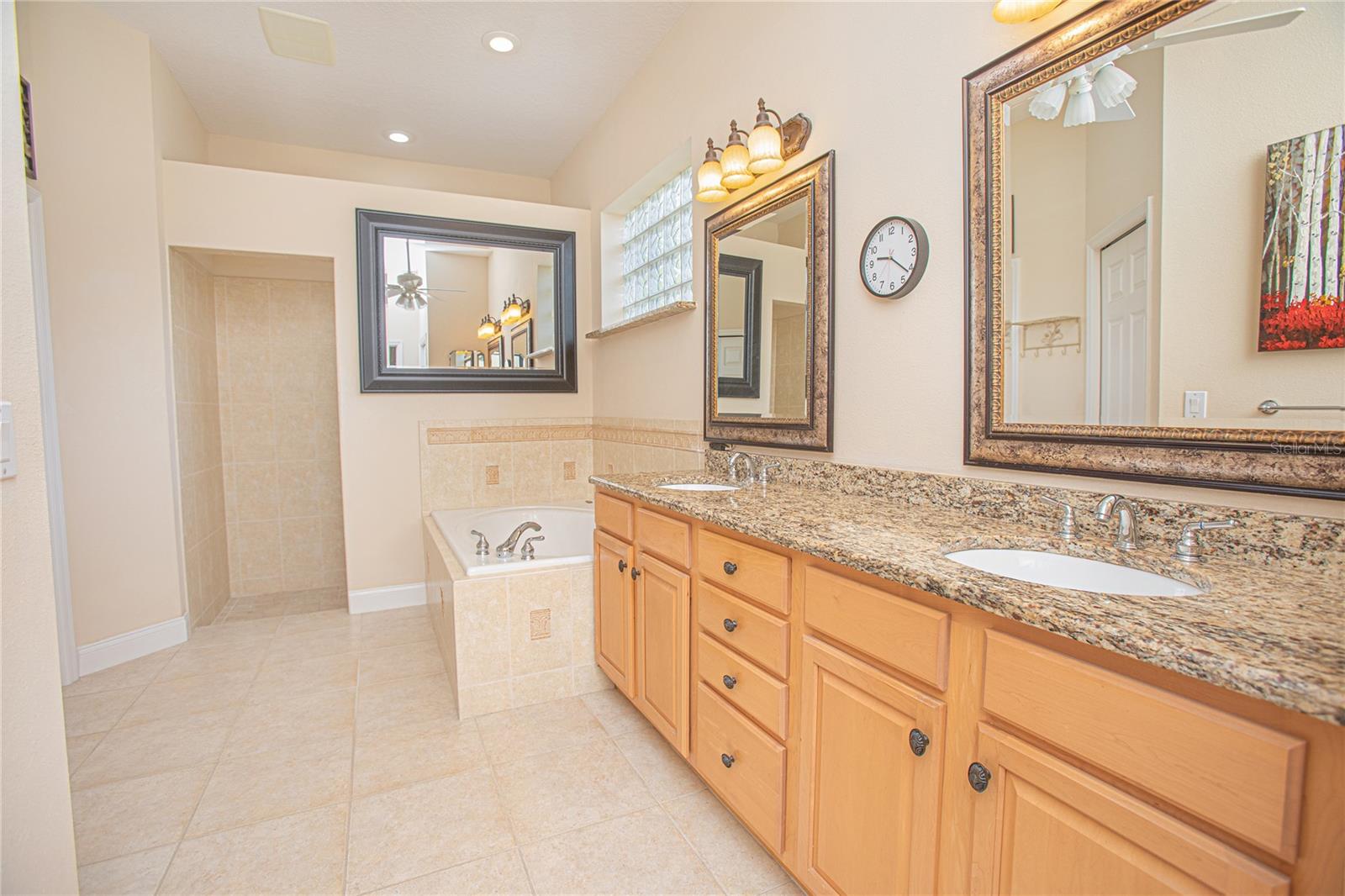 10543 WOODCHASE CIR, ORLANDO, FL, 32836