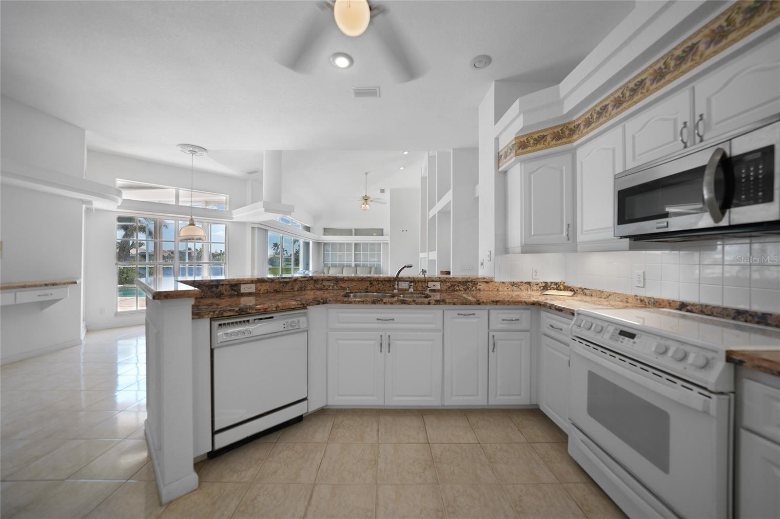 341 SEGOVIA DR, PUNTA GORDA, FL, 33950