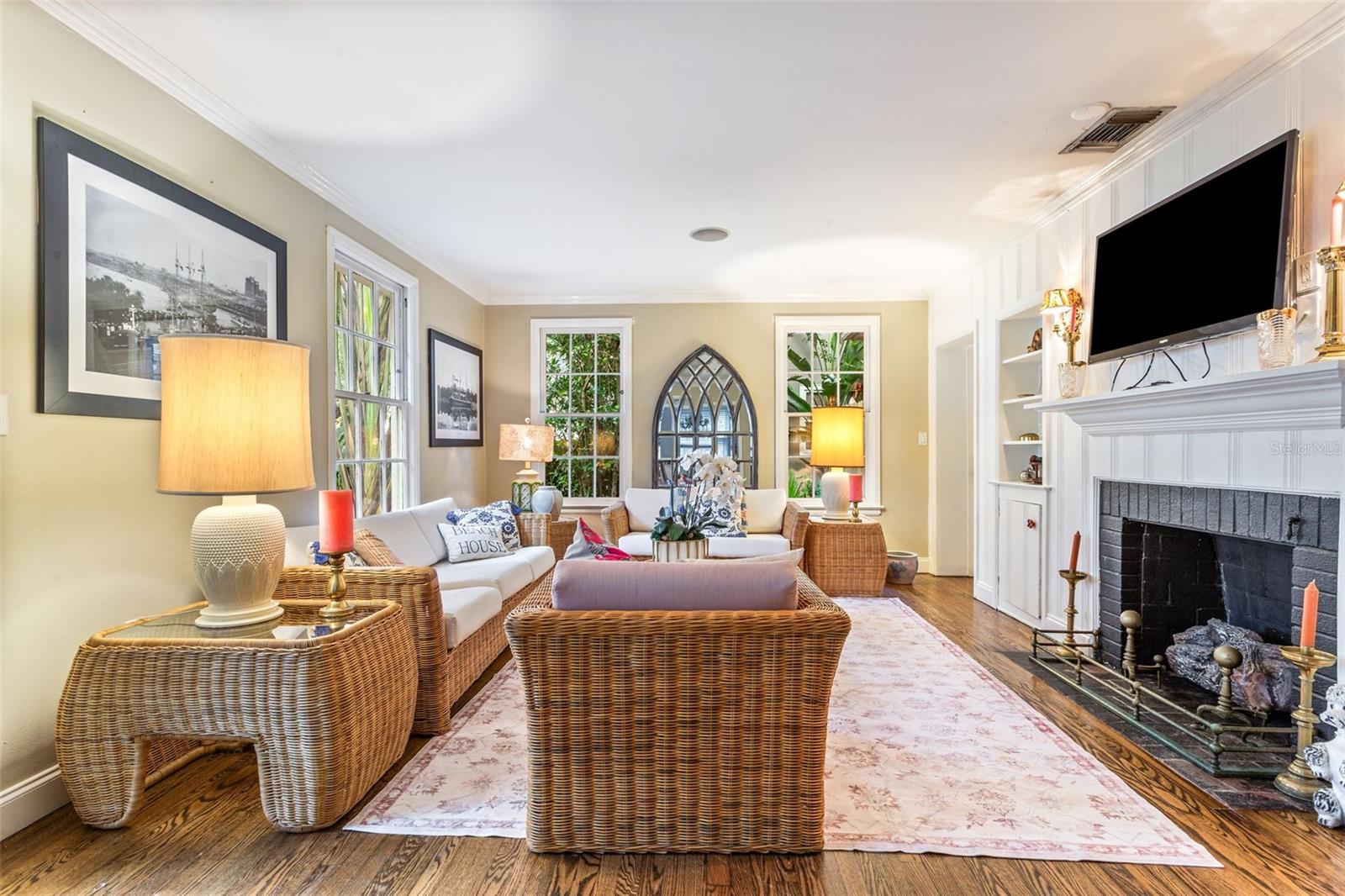 2624 W PROSPECT RD, TAMPA, FL, 33629