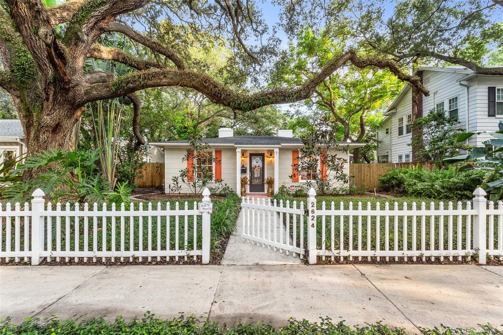 2624 W PROSPECT RD, TAMPA, FL, 33629