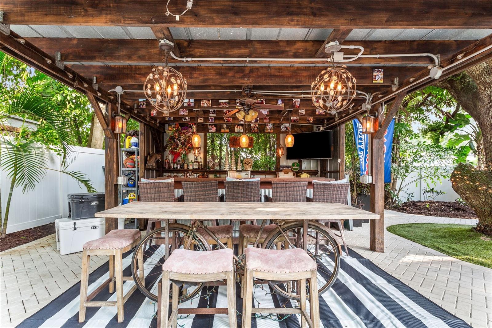 2624 W PROSPECT RD, TAMPA, FL, 33629