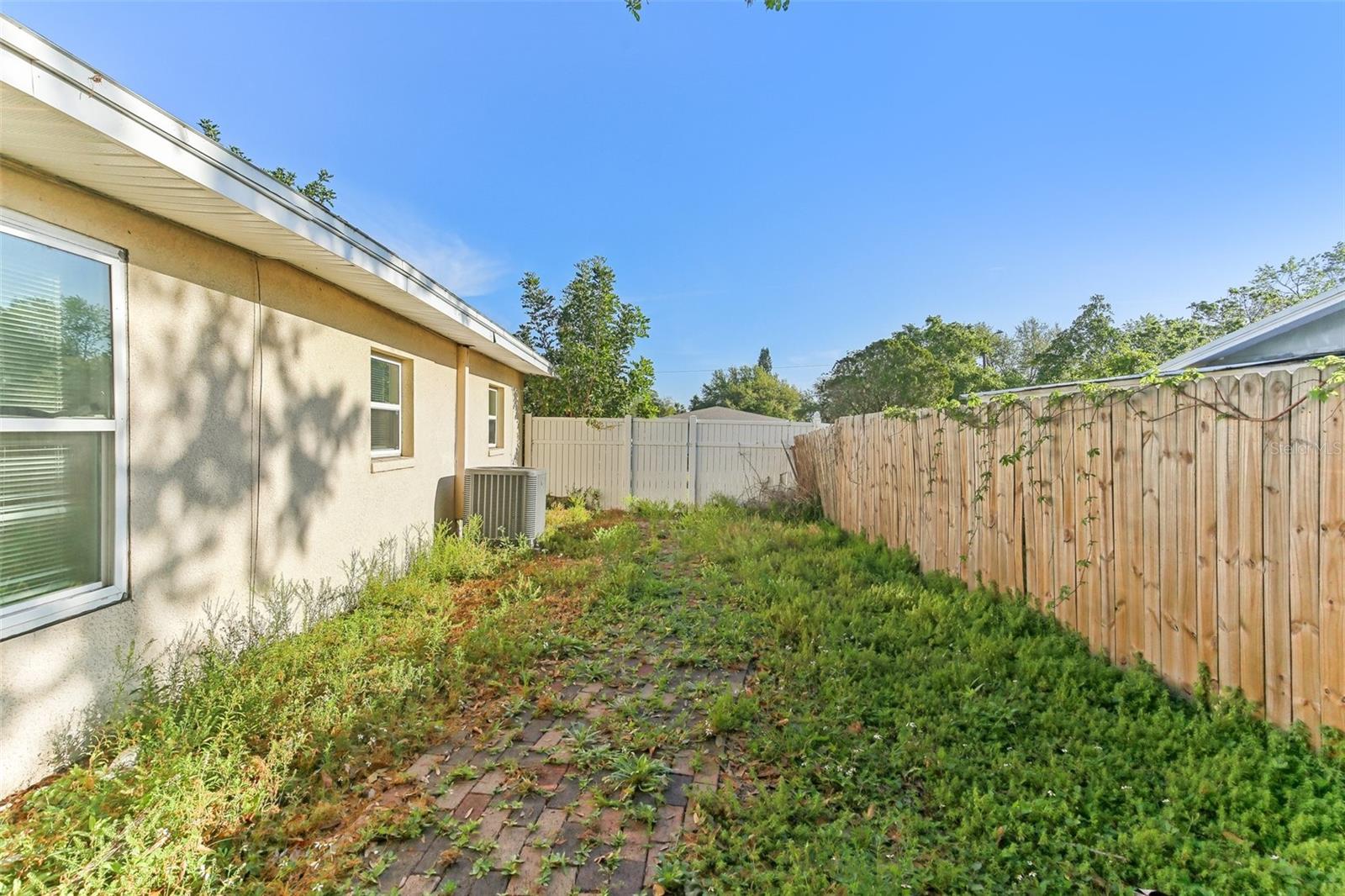 230 DAVISON AVE NE, ST PETERSBURG, FL, 33703