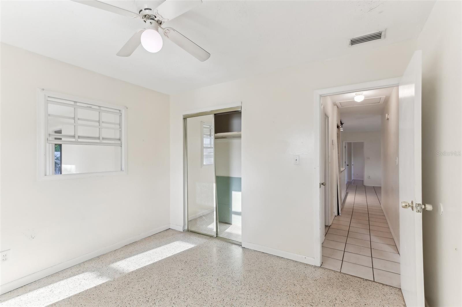 230 DAVISON AVE NE, ST PETERSBURG, FL, 33703