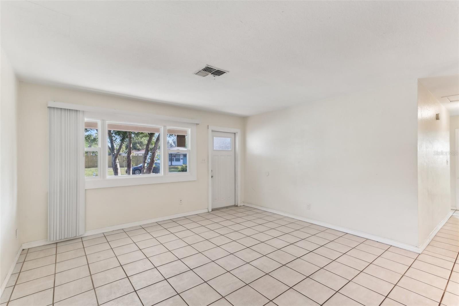 230 DAVISON AVE NE, ST PETERSBURG, FL, 33703