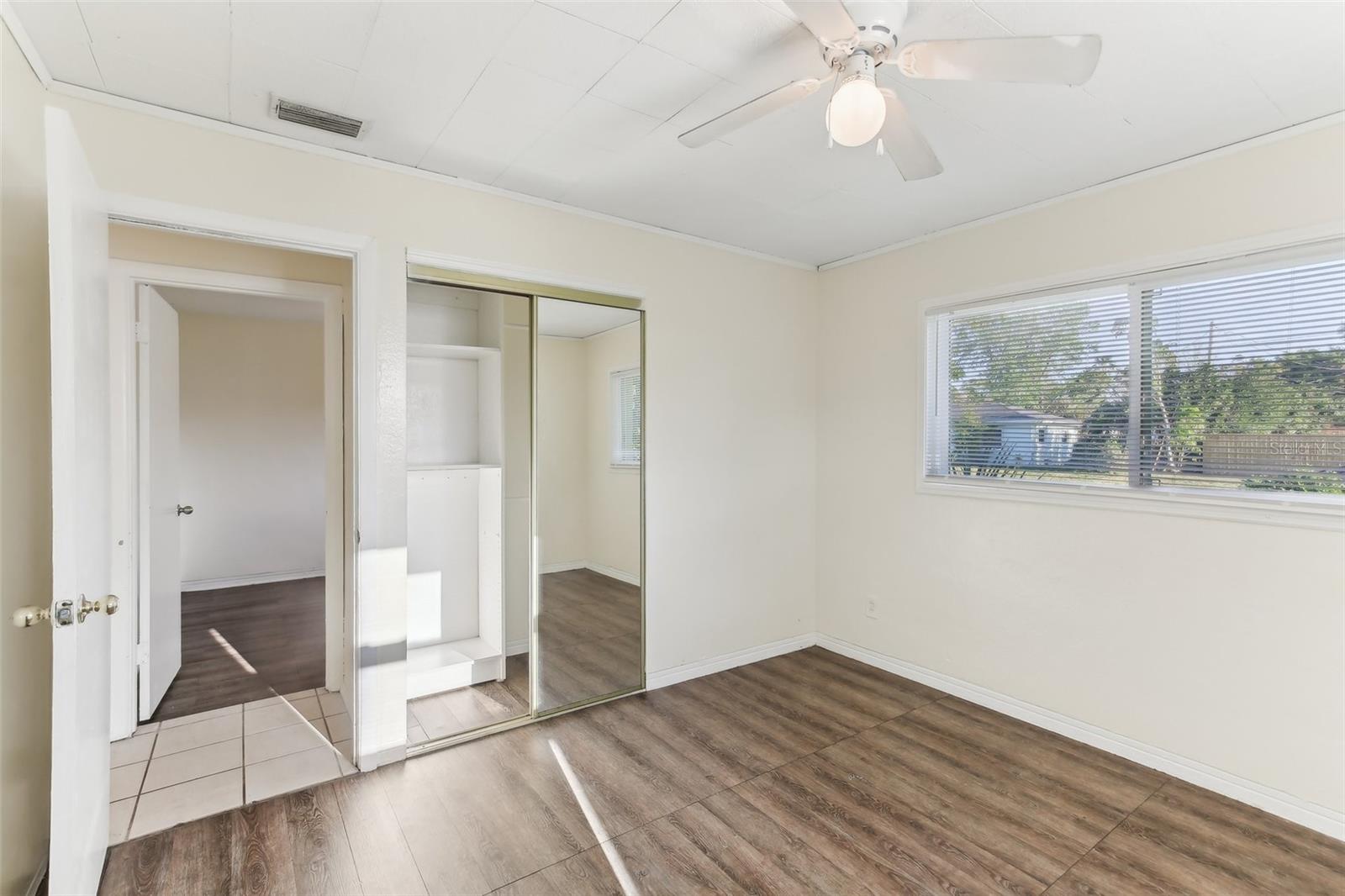 230 DAVISON AVE NE, ST PETERSBURG, FL, 33703